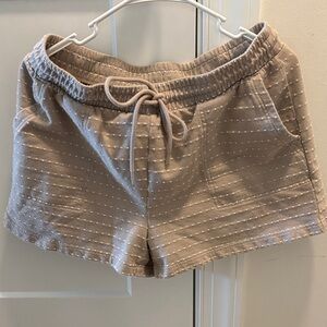 Lou & Grey Tan Dot-Stripe Athletic Shorts